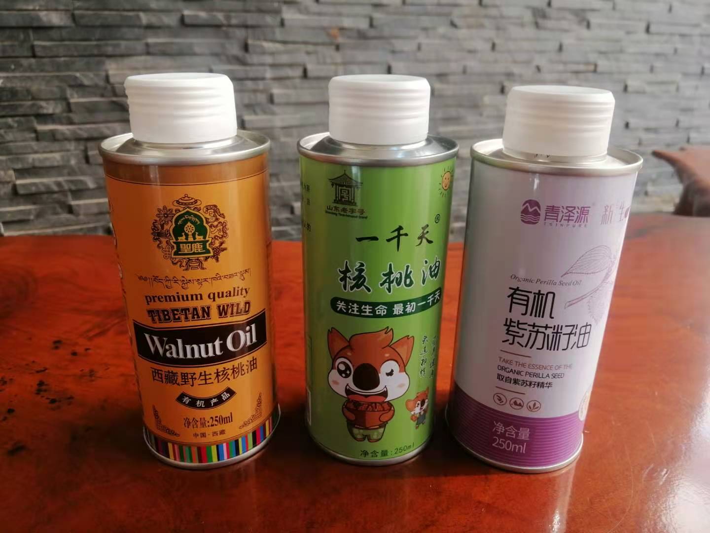 新疆葉城核桃油鐵罐 喀什地區(qū)特產核桃油圓形鐵罐定制